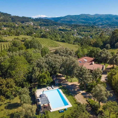 Sleeps 6 Wifi Villa *