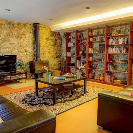 Sleeps 6 Wifi *